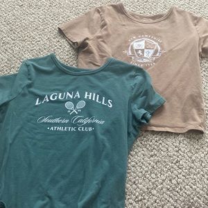 womens cropped hollister t shirts both size medium